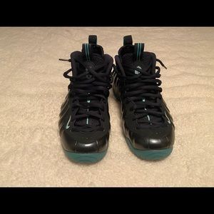 Dark obsidian nike air foamposites